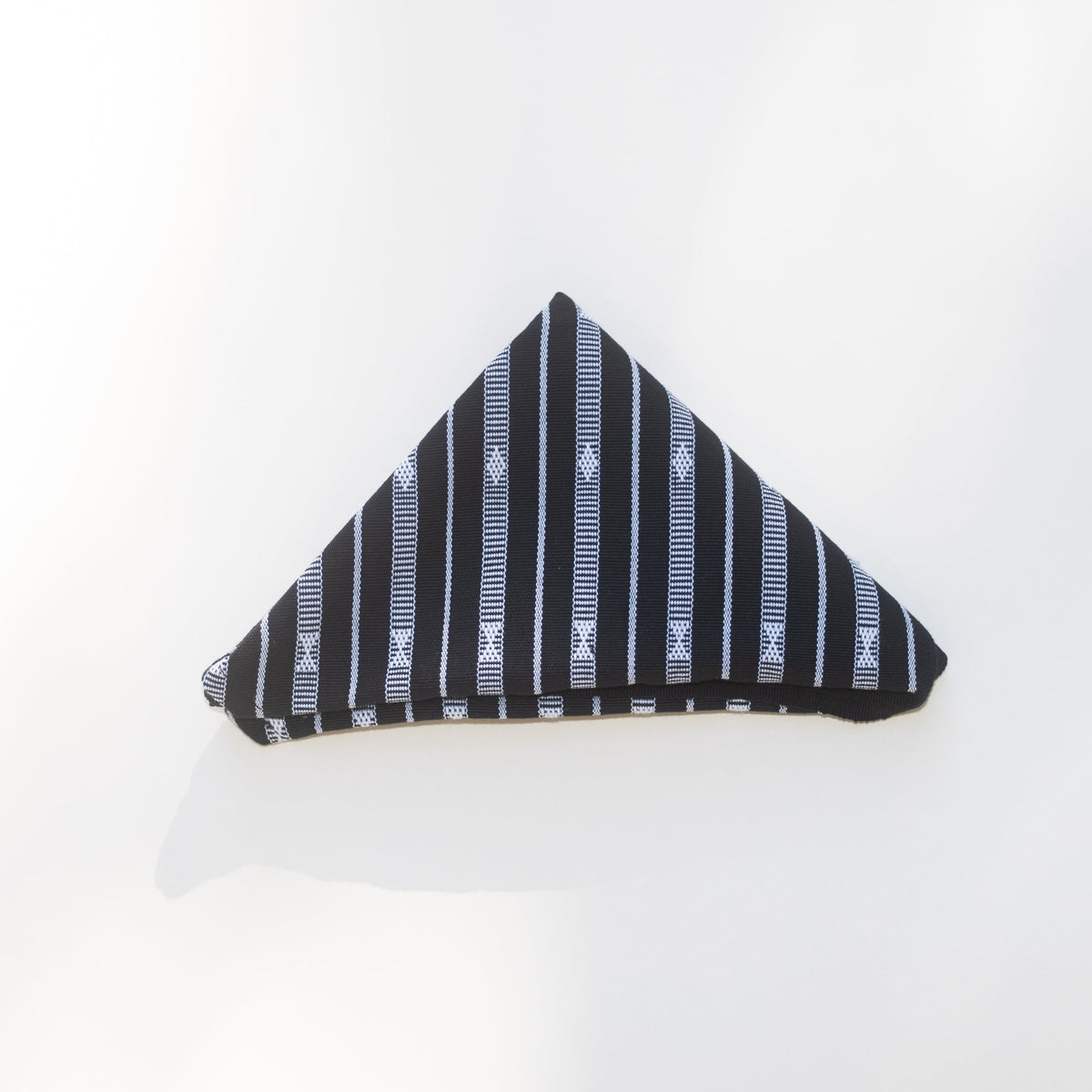 KINAN-EW BANDANA - BLACK W. WHITE