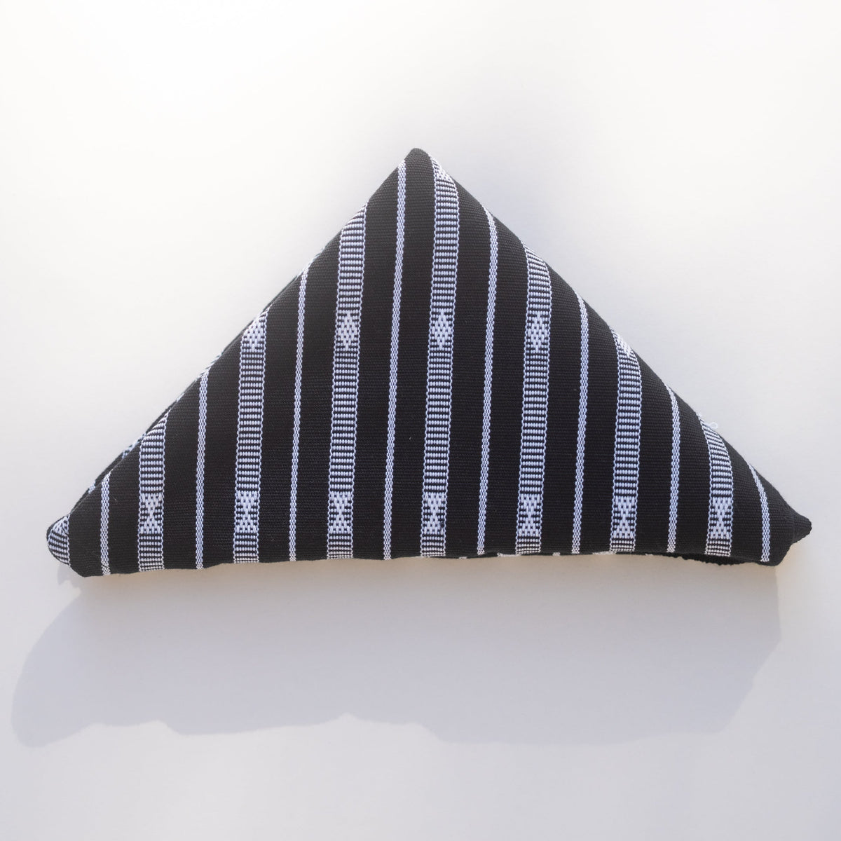 KINAN-EW BANDANA - BLACK W. WHITE